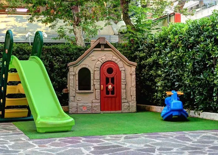 Atlas Отель Римини